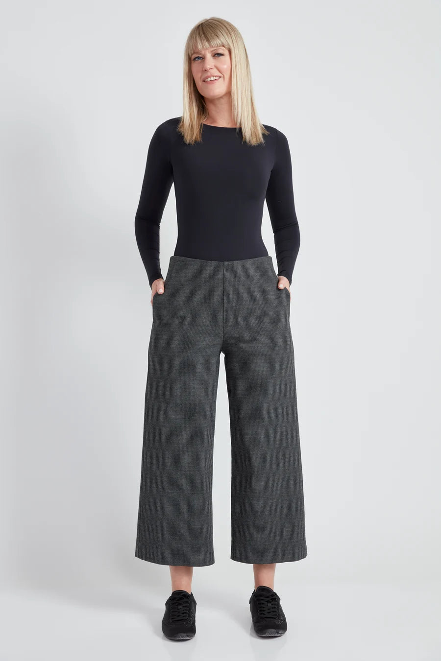 UP! - WOMEN'S CROP GAUCHO