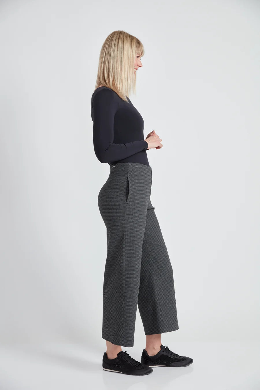 UP! - WOMEN'S CROP GAUCHO