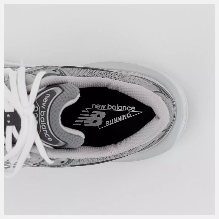 NEW BALANCE- LADIES W990GL6 ATHLETIC SHOE 