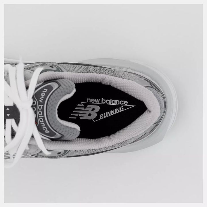 NEW BALANCE- LADIES W990GL6 ATHLETIC SHOE 