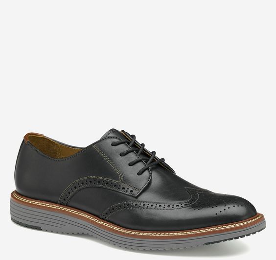 JOHNSTON & MURPHY- MEN'S UPTON WINGTIP DRESS SHOE