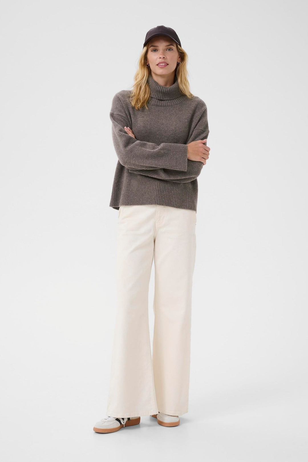 PART TWO- WOMEN'S CORINAPW SWEATER