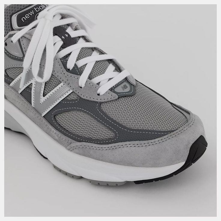 NEW BALANCE- LADIES W990GL6 ATHLETIC SHOE 