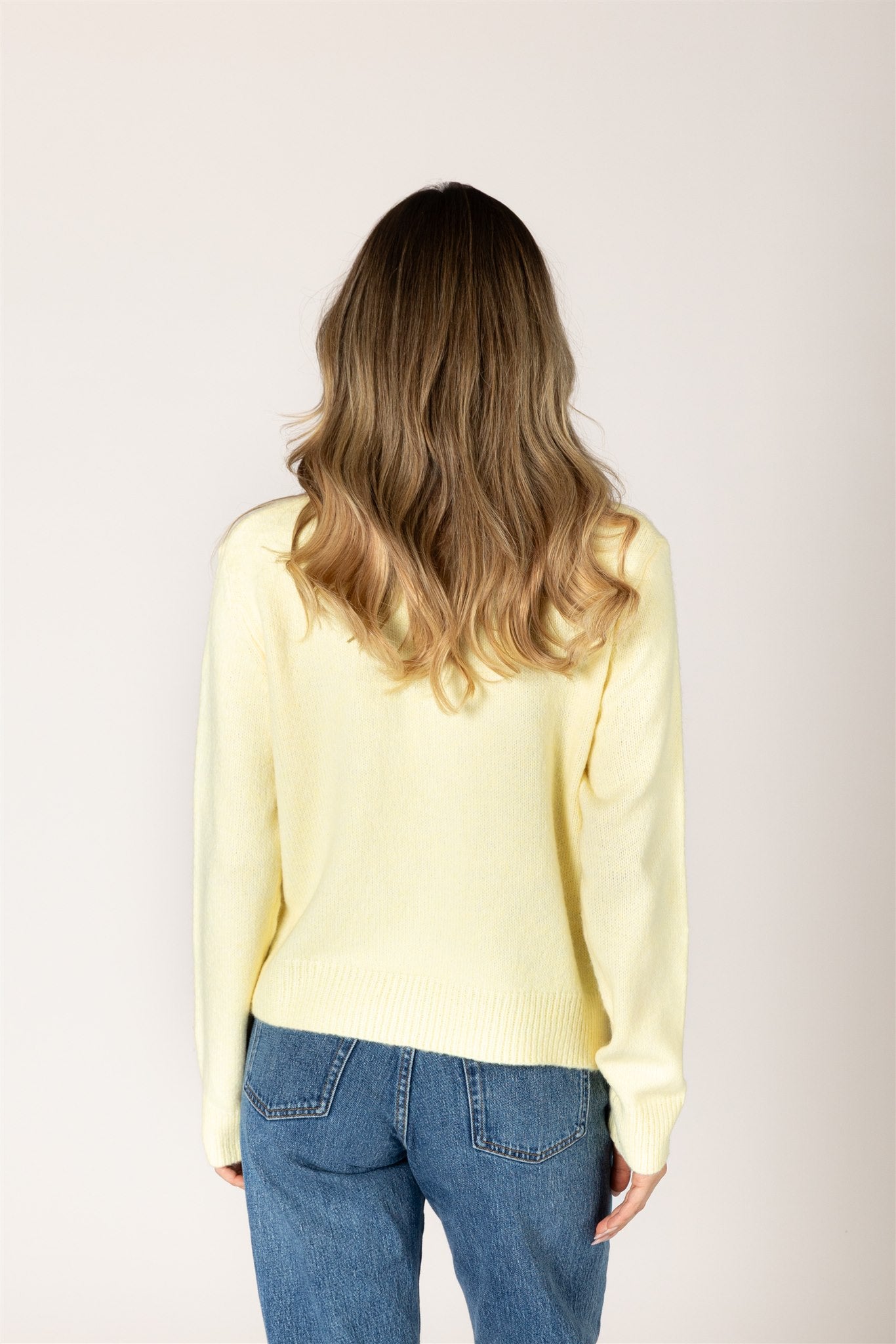 LYLA & LUXE - AISHABOW NOVELTY CARDI