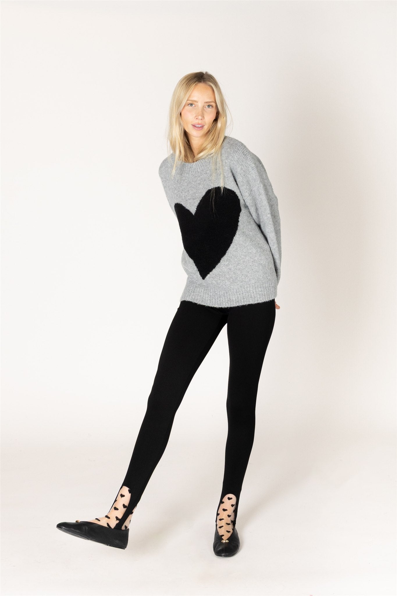 LYLA & LUXE - ATHENA HEART CREW SWEATER