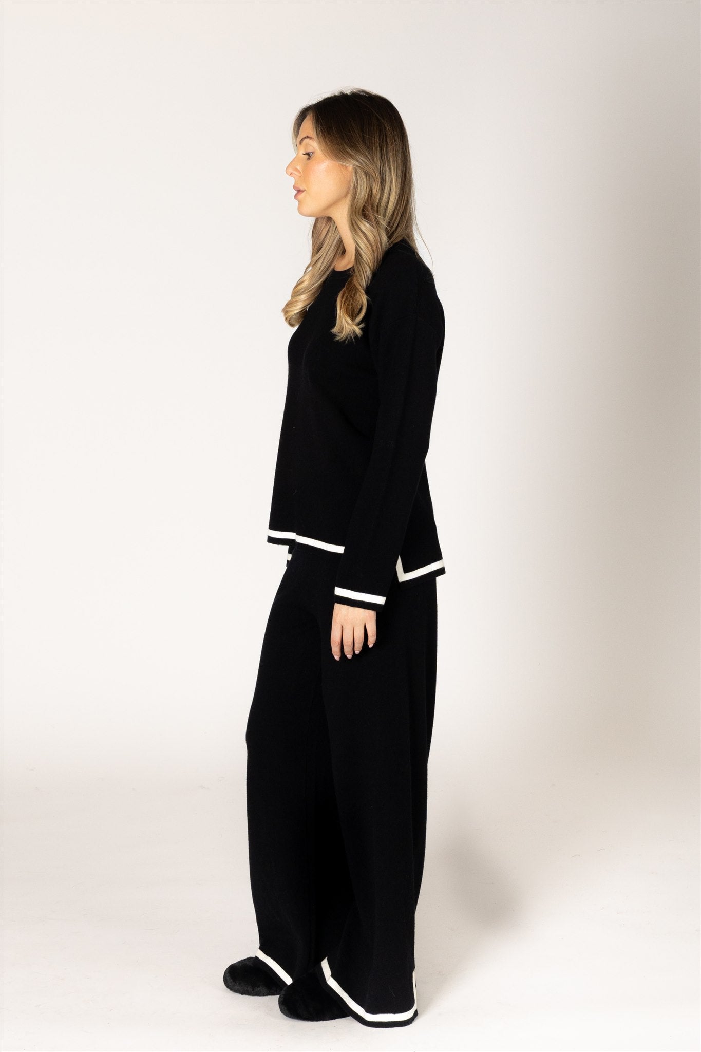 LYLA & LUXE - BIRDIE ESSENTIALS TIPPED SWEATER