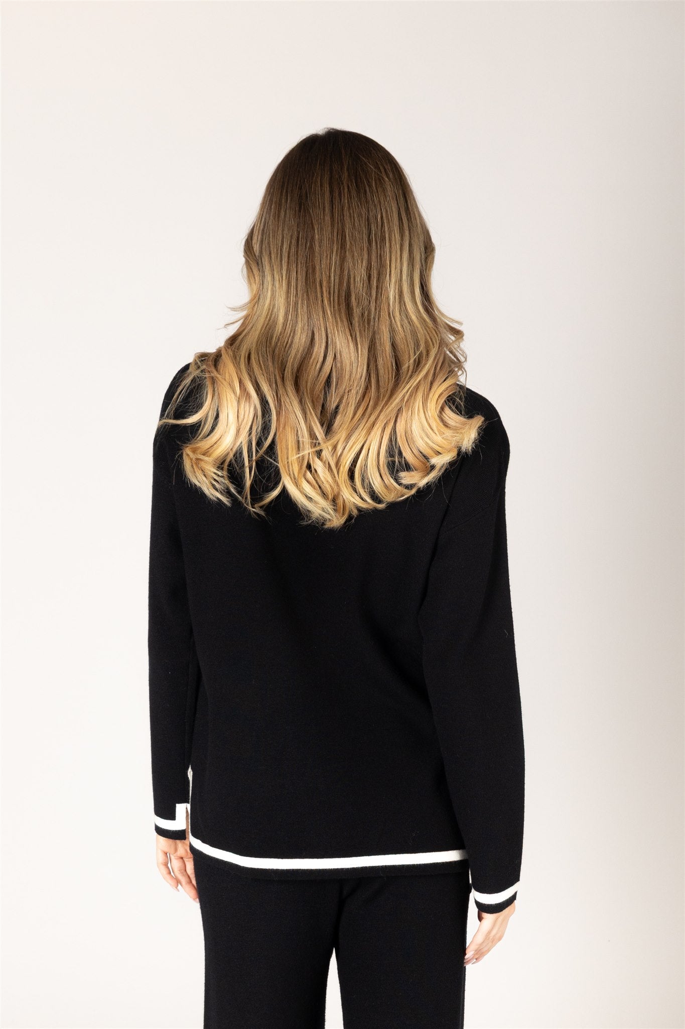 LYLA & LUXE - BIRDIE ESSENTIALS TIPPED SWEATER