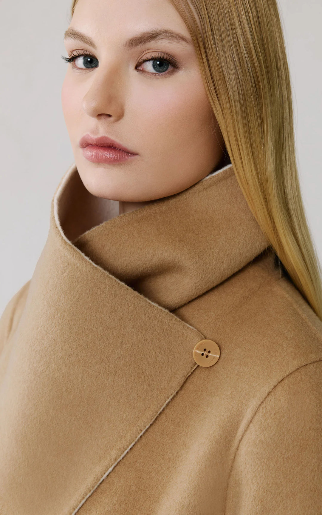 SOIA & KYO - WOMEN'S BRIDGETTE-U COAT 