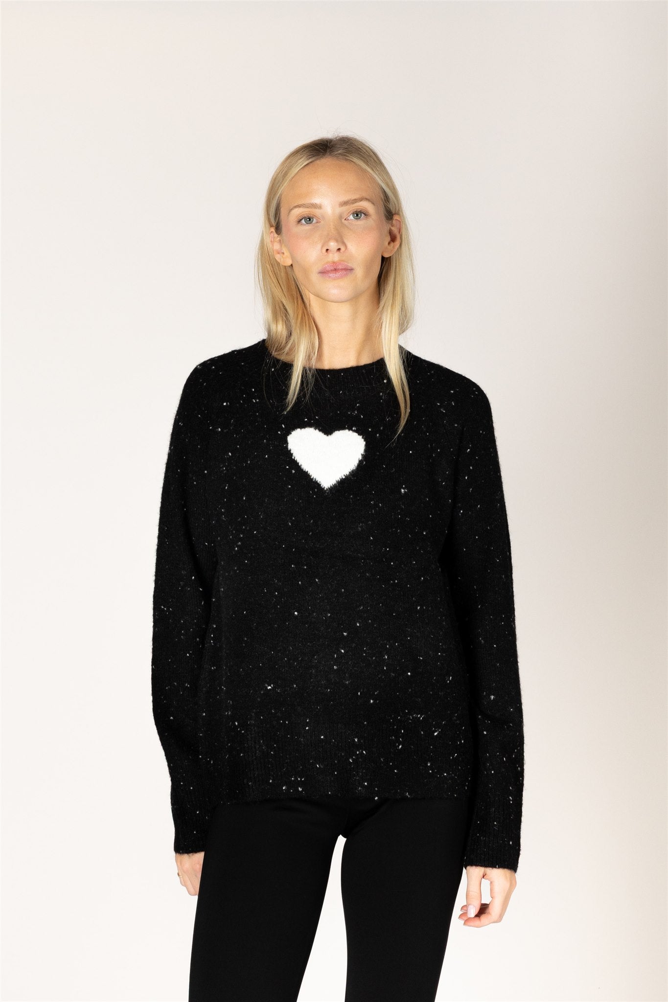 LYLA & LUXE - BRYNN HEART FLECK SWEATER