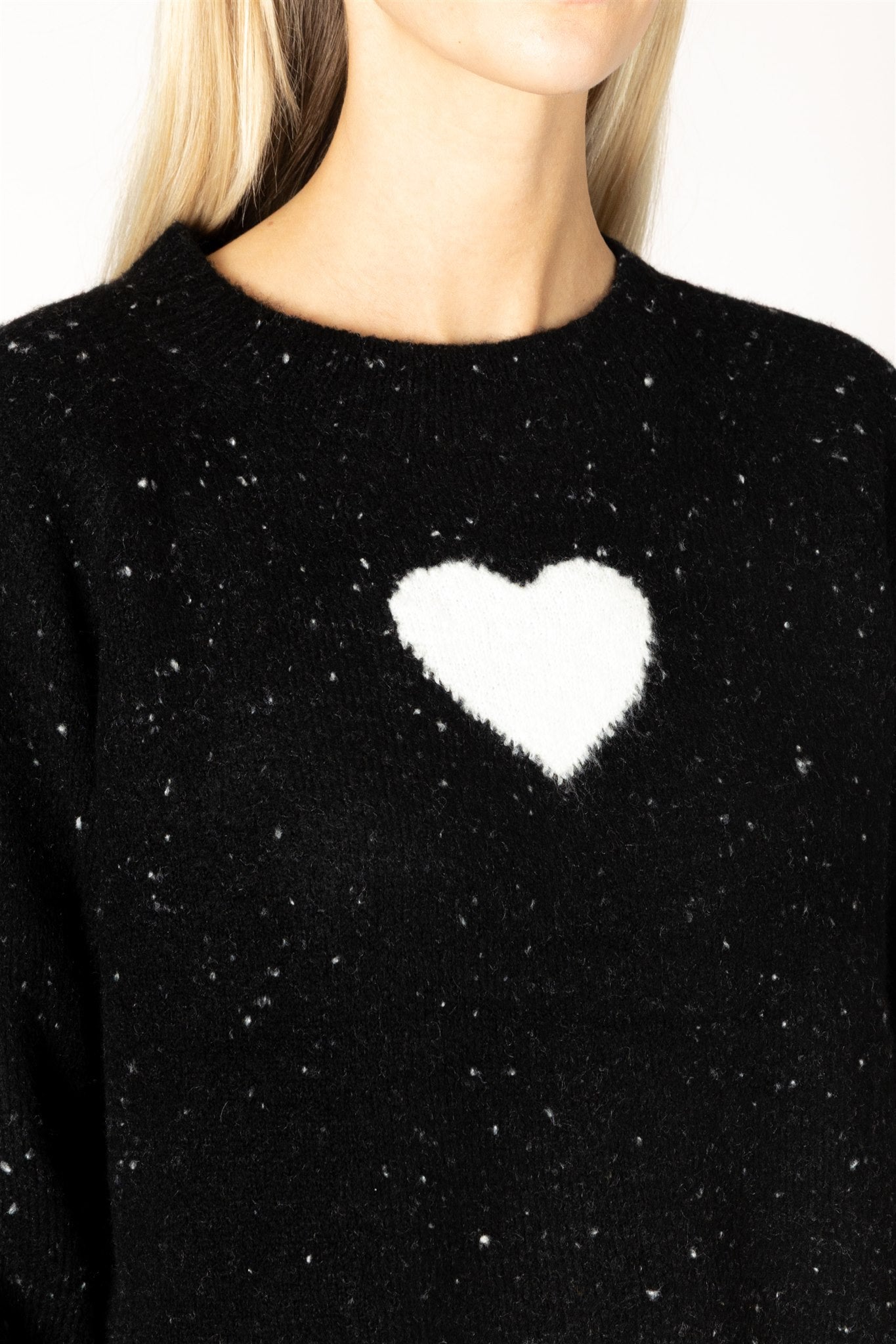 LYLA & LUXE - BRYNN HEART FLECK SWEATER