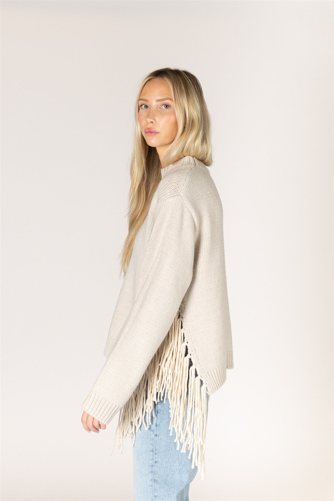 LYLA & LUXE - BUCK NOVELTY TASSEL SWEATER