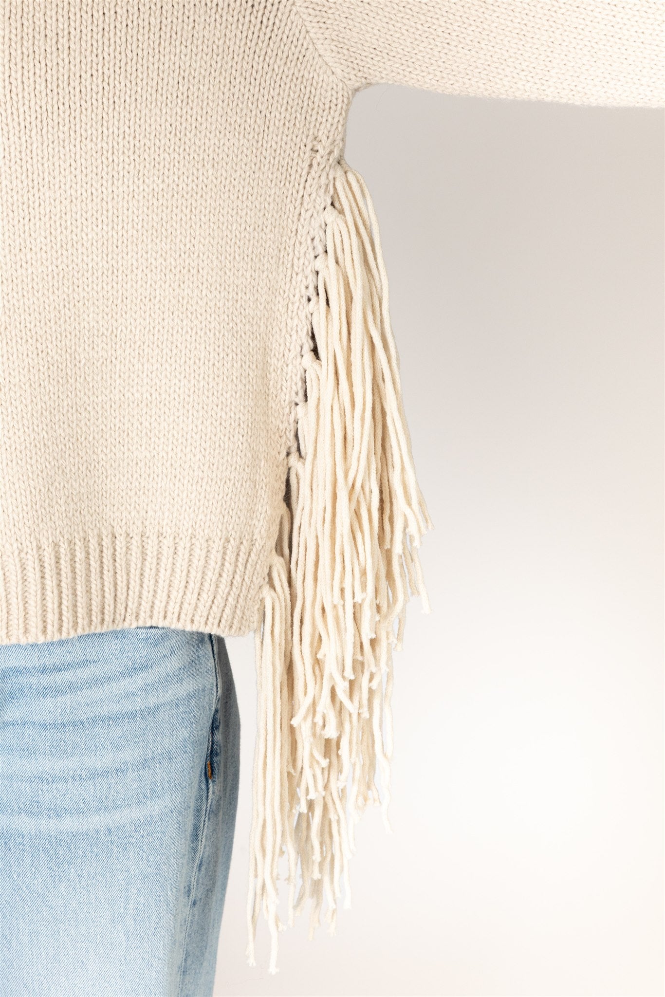 LYLA & LUXE - BUCK NOVELTY TASSEL SWEATER