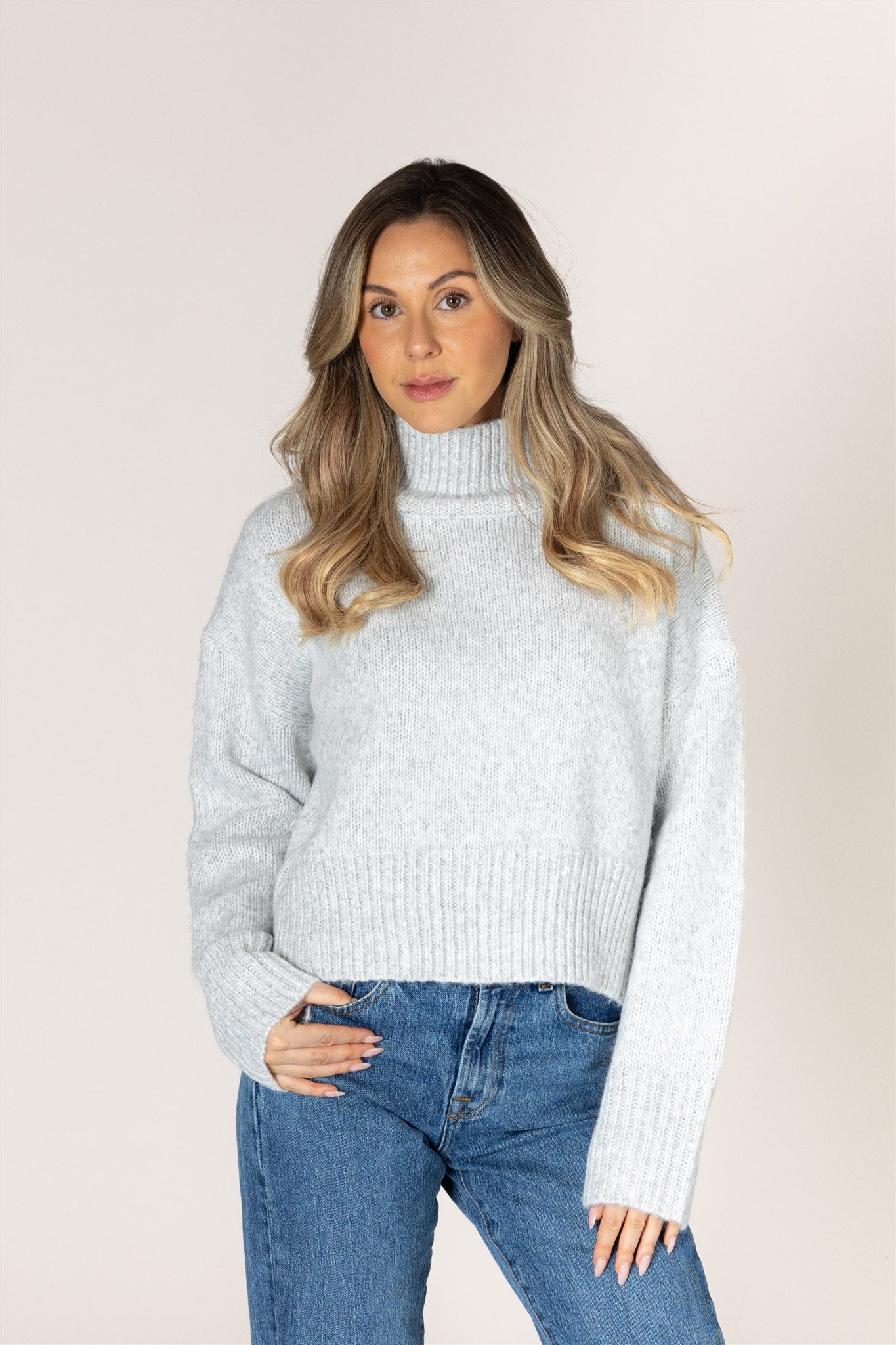 LYLA & LUXE - CALLI MUST HAVE MOCK SWEATER