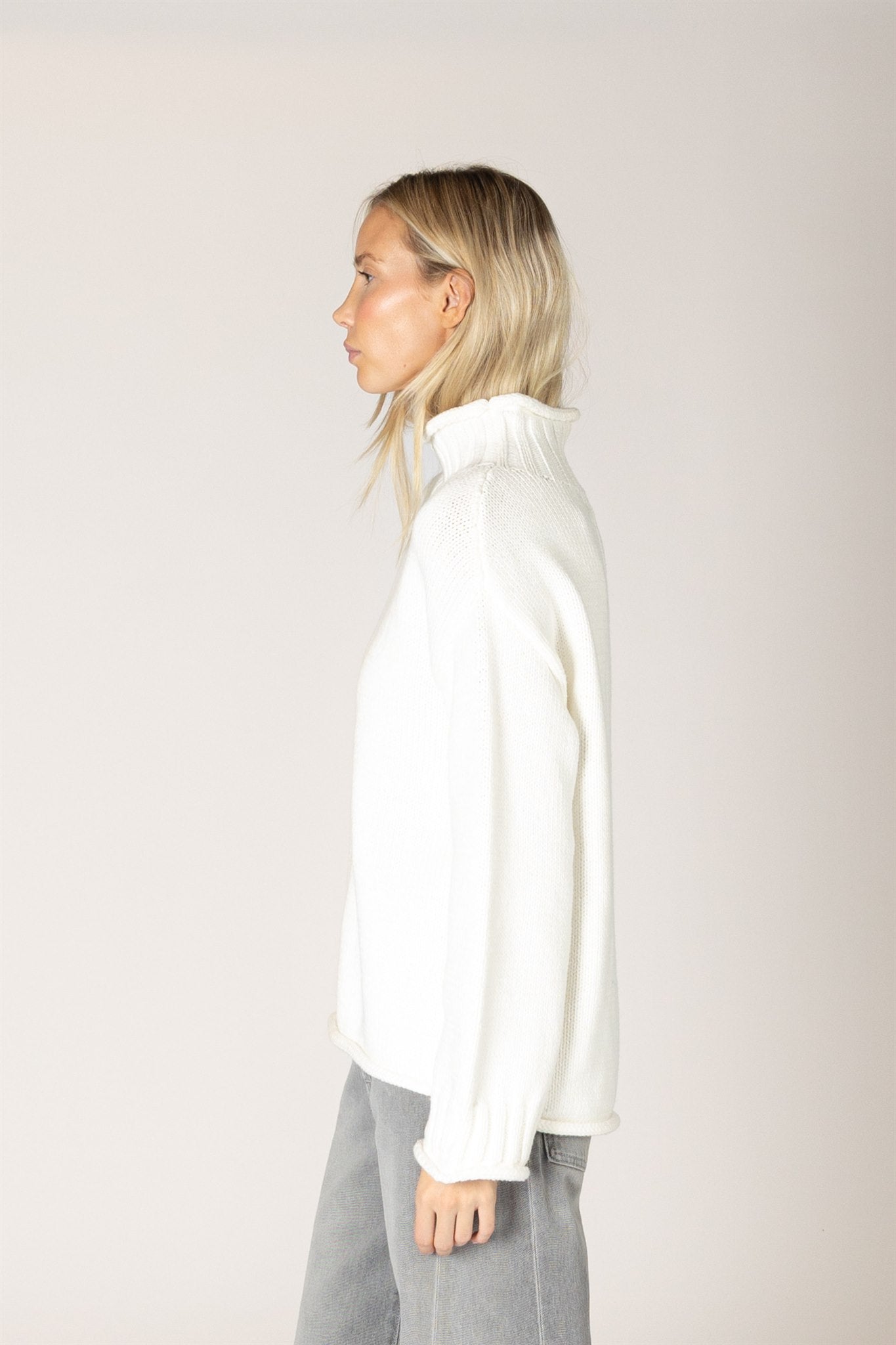 LYLA & LUXE - DOLLY COTTON CHUNKY MOCK SWEATER