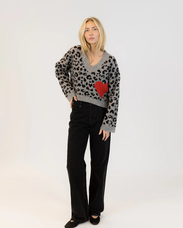 LYLA & LUXE - WOMEN'S ETTA ANIMAL SWEATER