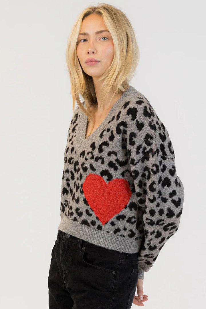 LYLA & LUXE - WOMEN'S ETTA ANIMAL SWEATER