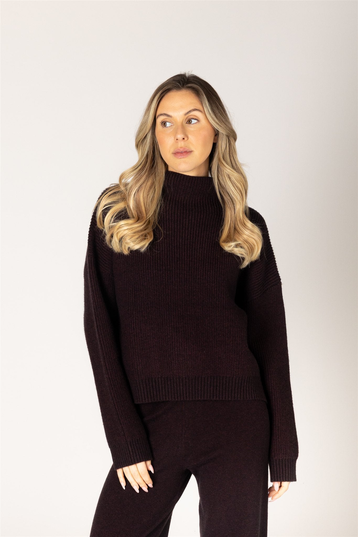 LYLA & LUXE - EVOLET ESSENTIALS MOCK PULLOVER