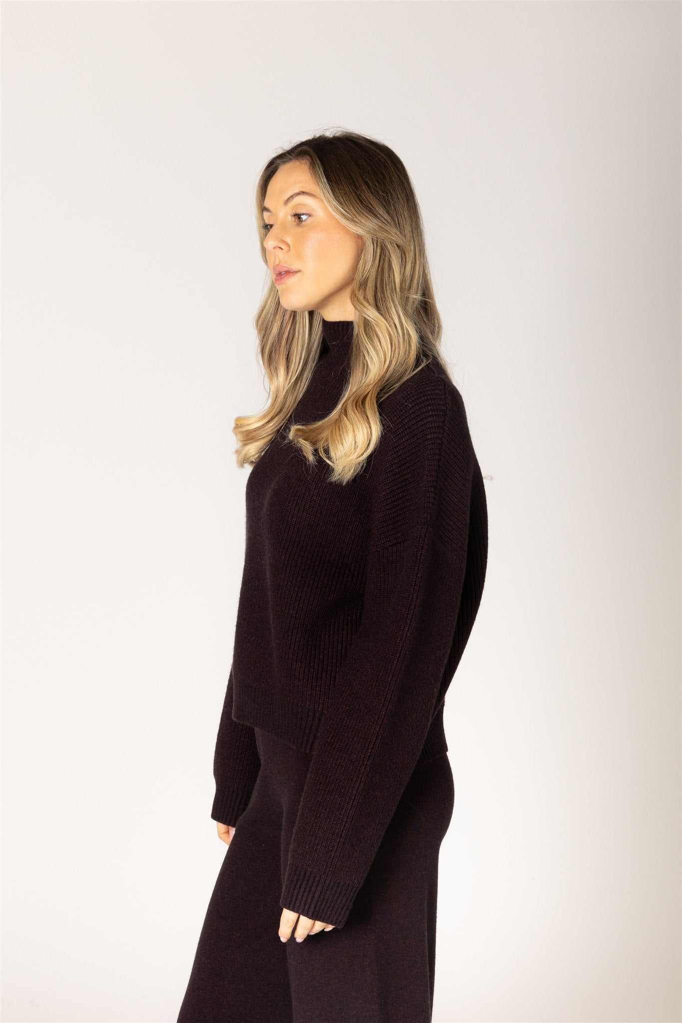 LYLA & LUXE - EVOLET ESSENTIALS MOCK PULLOVER