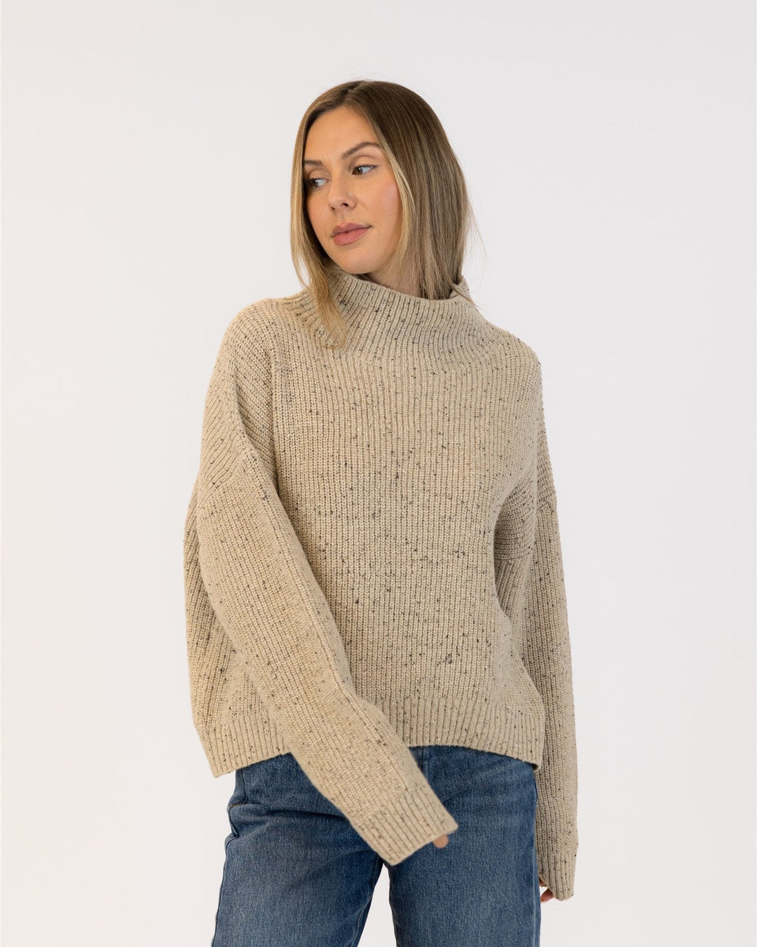 LYLA & LUXE - WOMEN'S EVOLET FLECK SWEATER