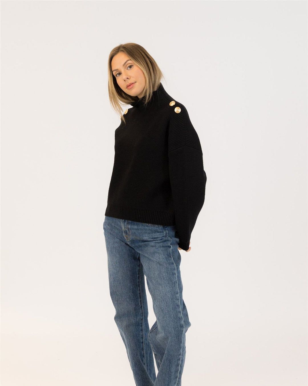 LYLA & LUXE - WOMEN'S EVOLET PIN SWEATER