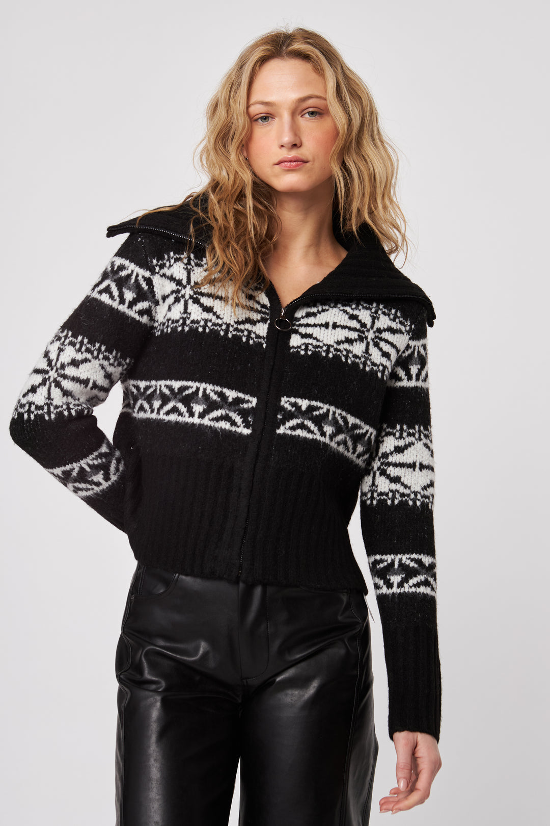 JOHN + JENN - WOMEN'S MAXIM SWEATER