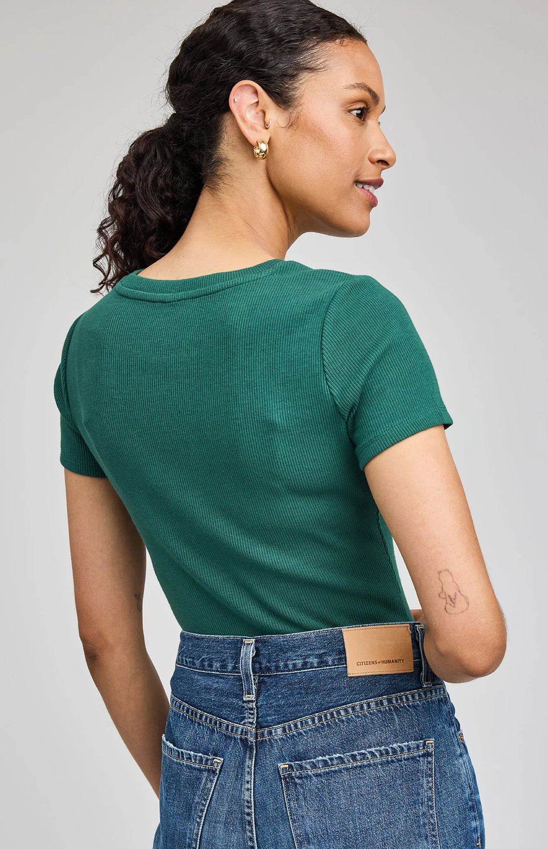 GENTLE FAWN - WOMEN'S TATE SHIRT