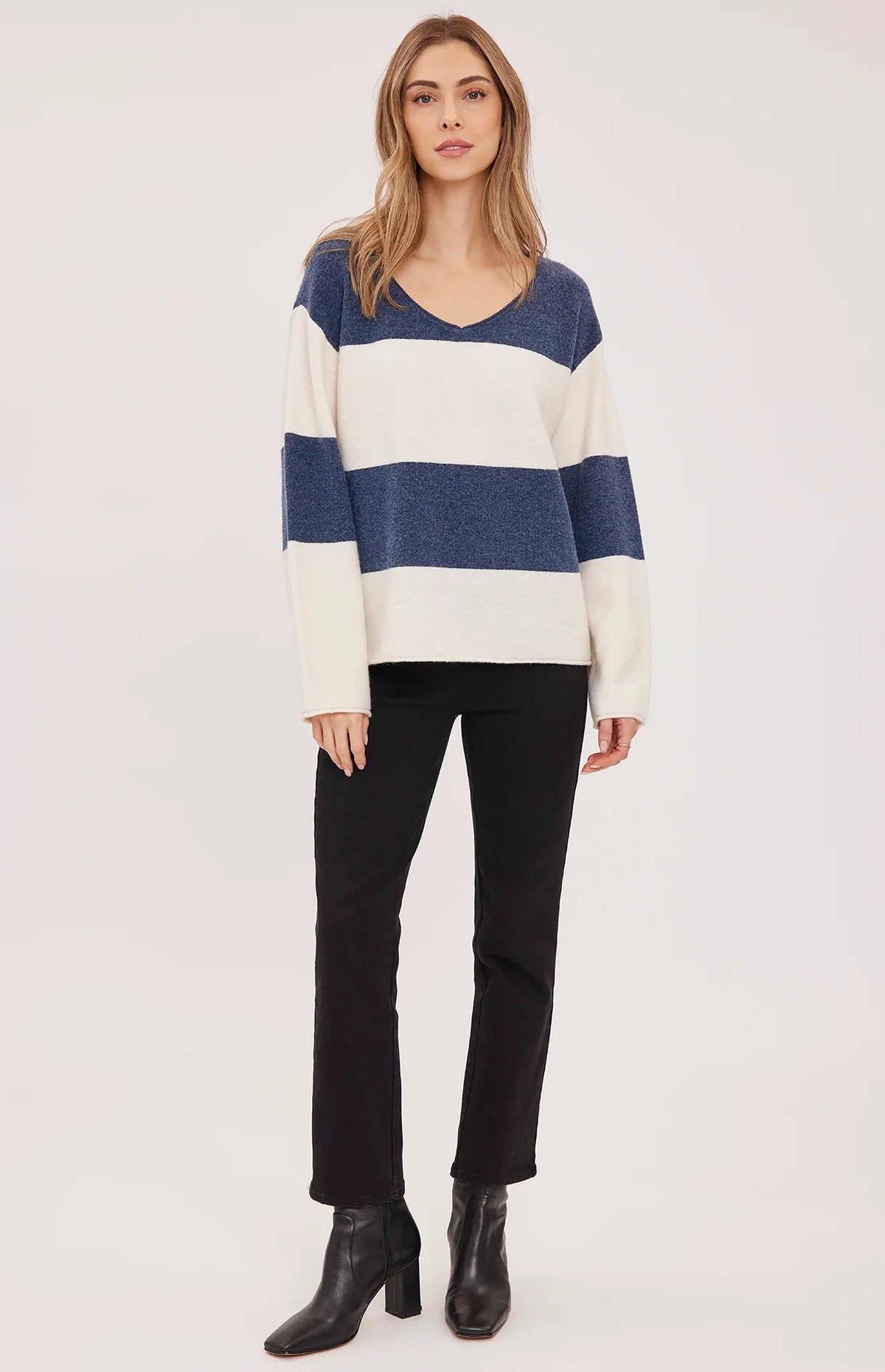 GENTLE FAWN - WOMEN'S ANNALISE SWEATER