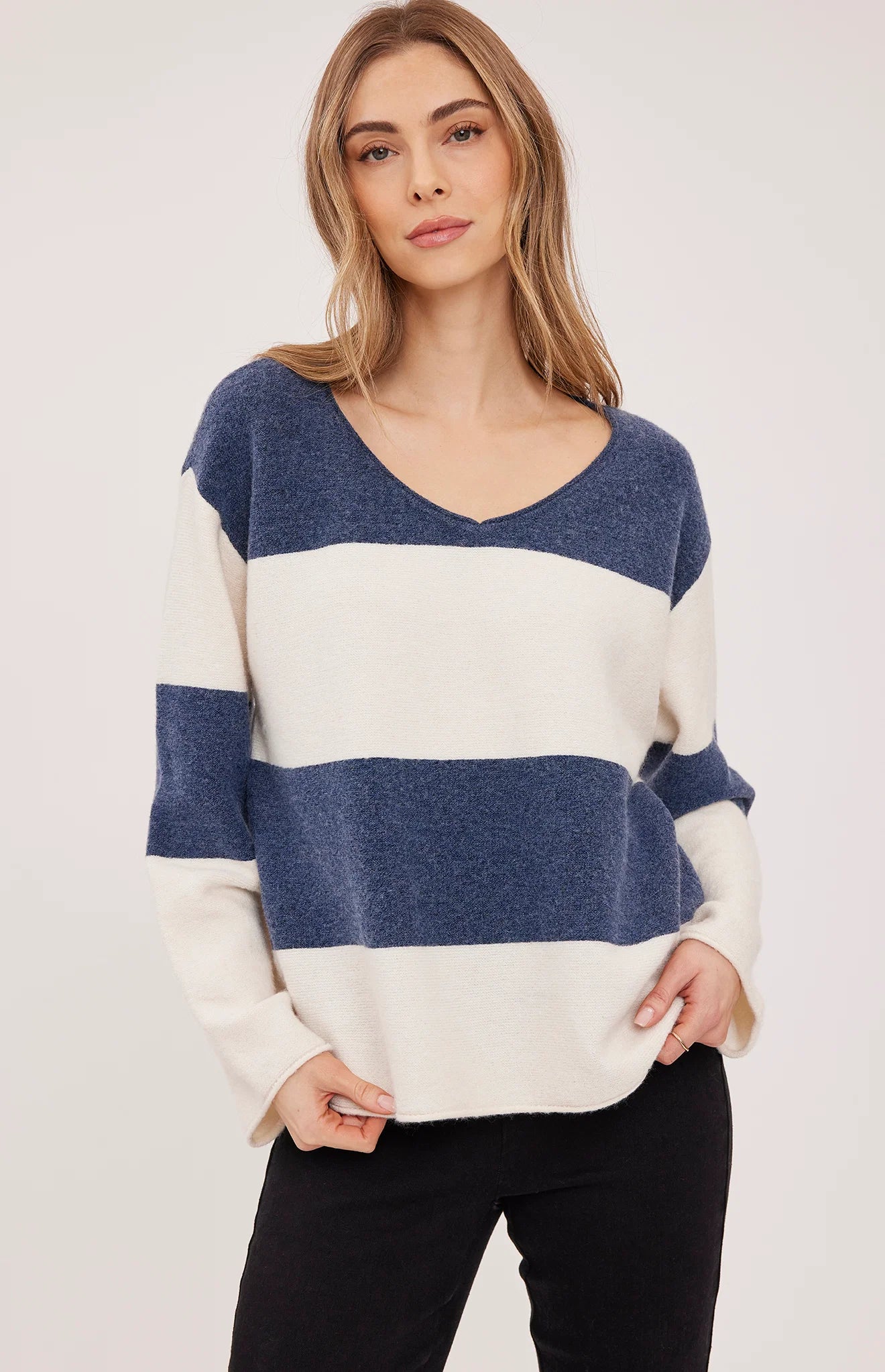 GENTLE FAWN - WOMEN'S ANNALISE SWEATER
