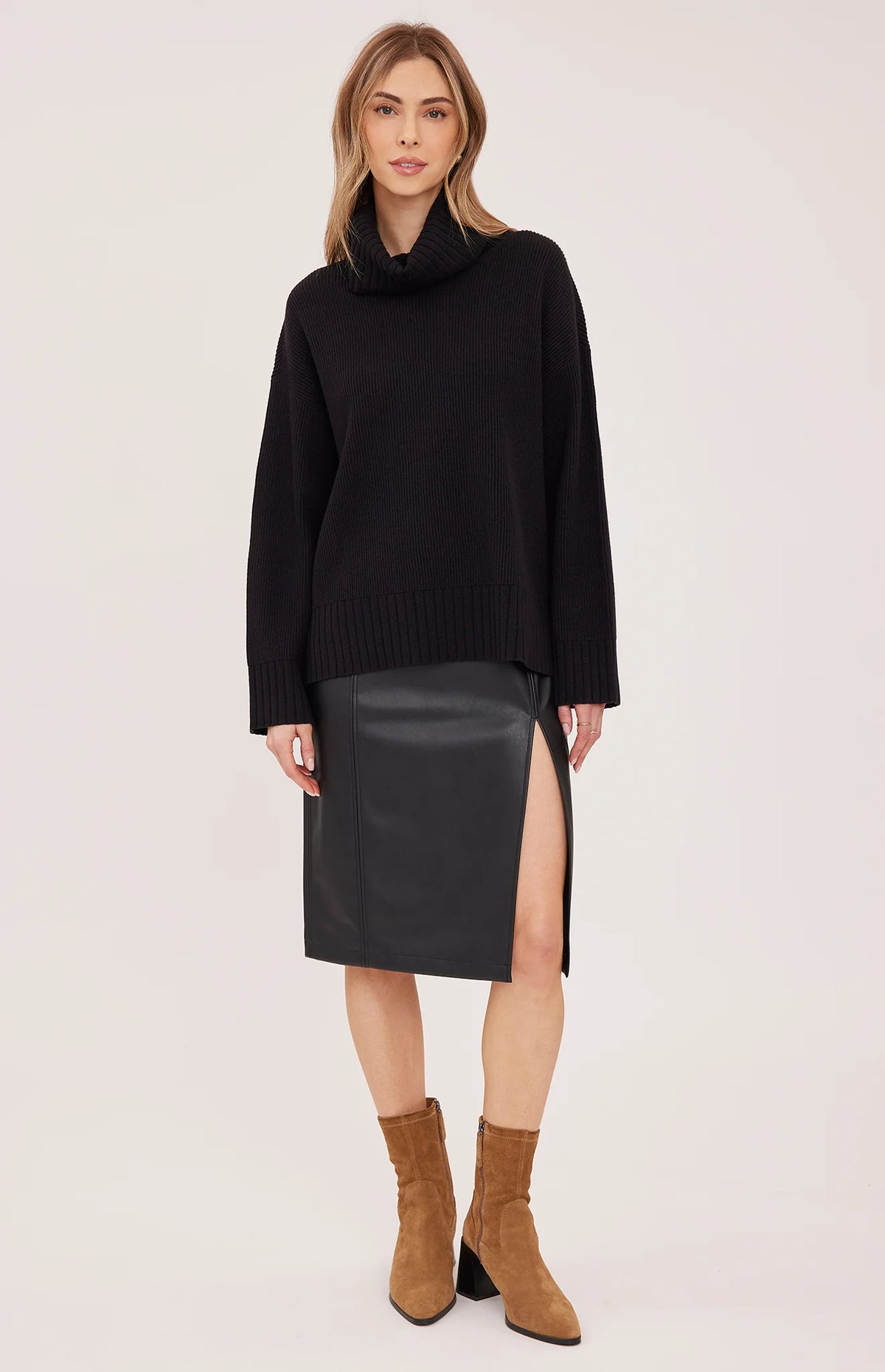 GENTLE FAWN - WOMEN'S RUNA SWEATER