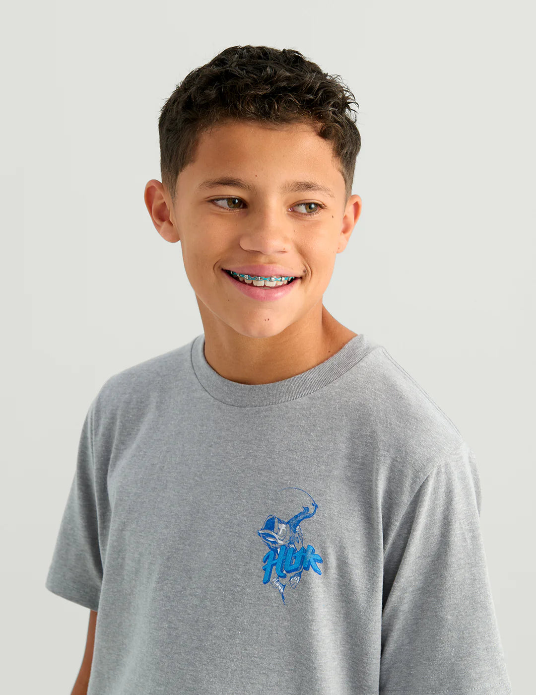 HUK - KIDS RODEO BASS TEE