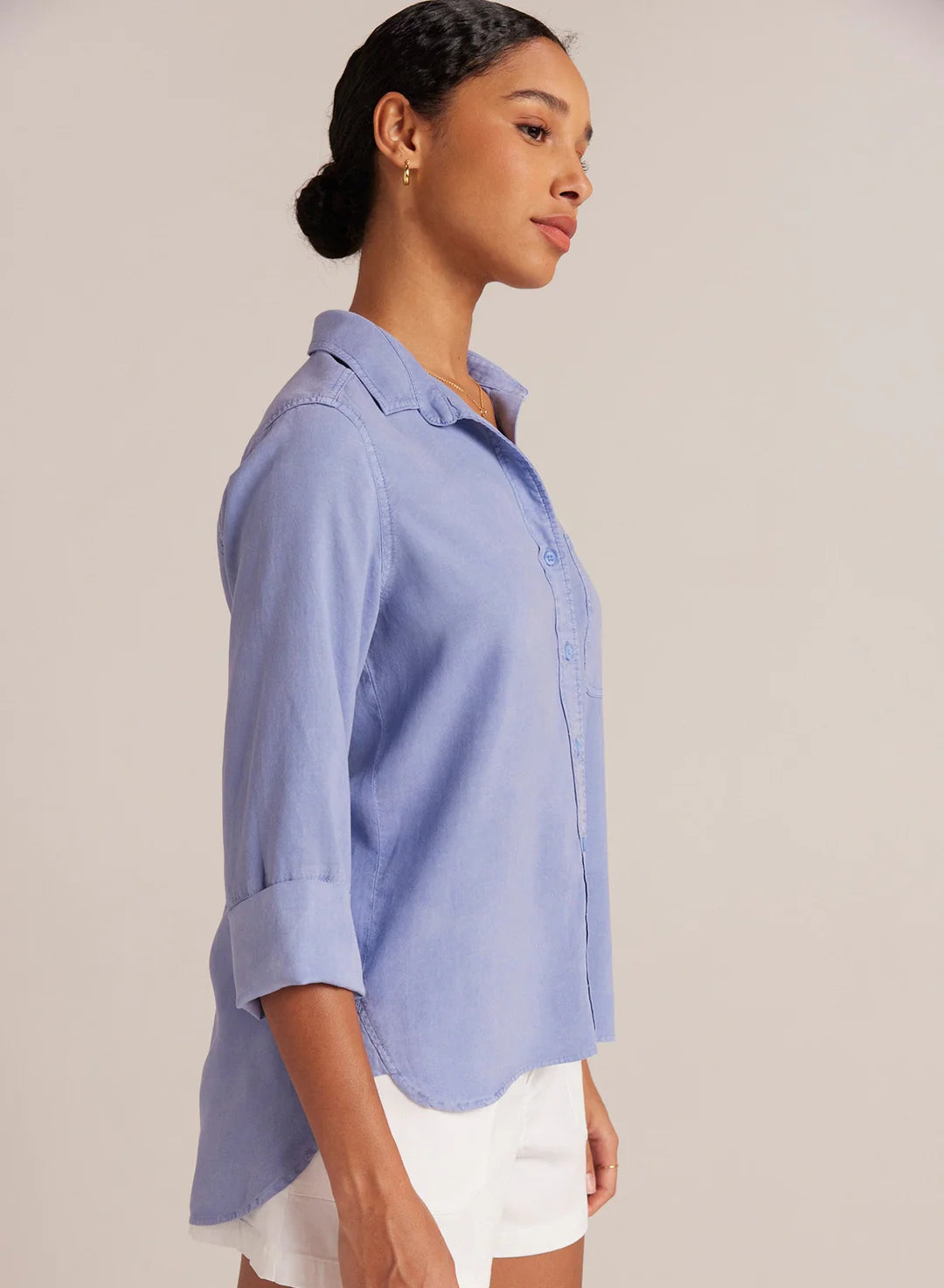 BELLA DAHL- WOMEN'S TAIL BUTTON DOWN SHIRT