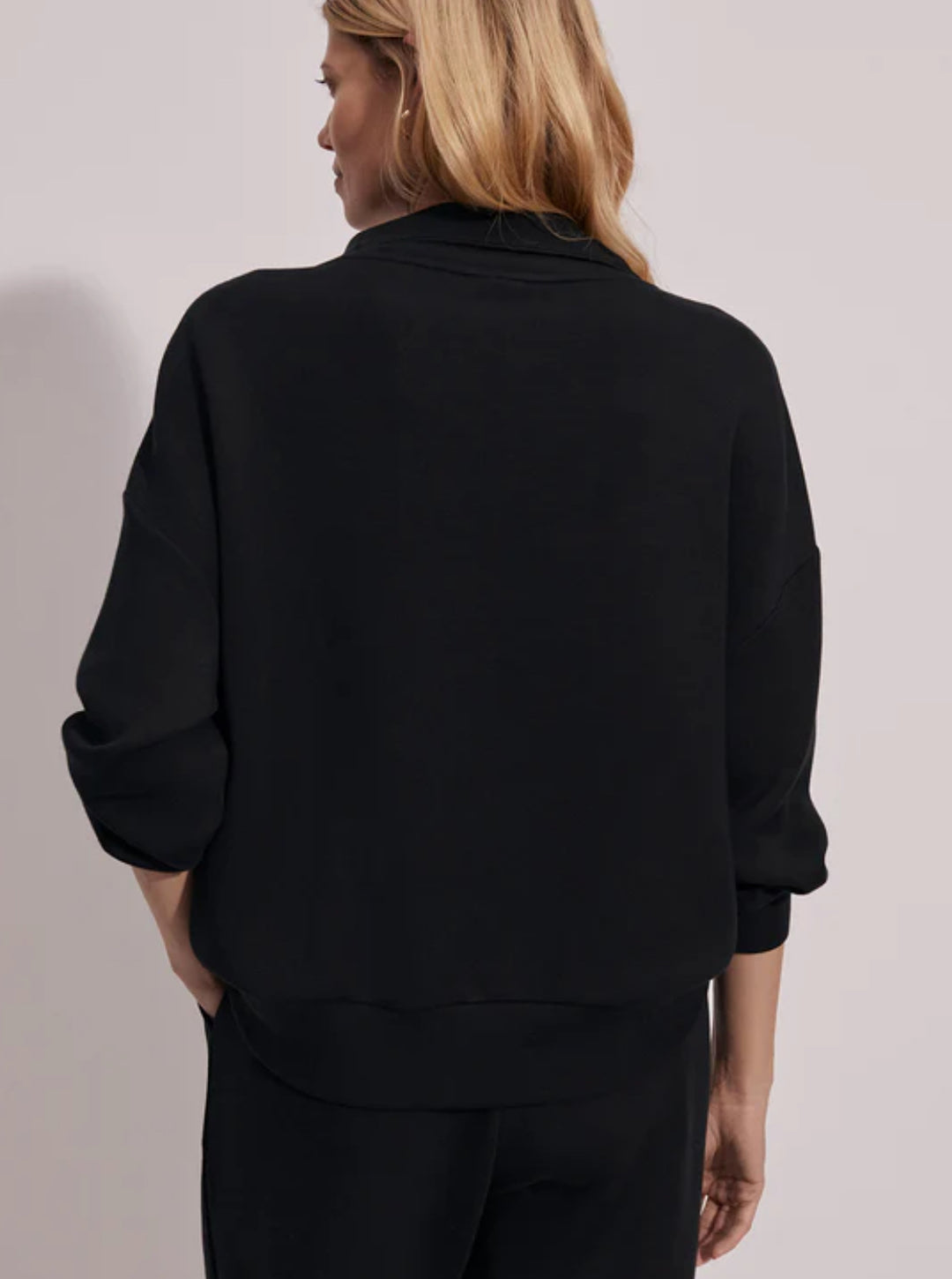 VARLEY- WOMEN’S HAWLEY 1/2 ZIP SWEATSHIRT