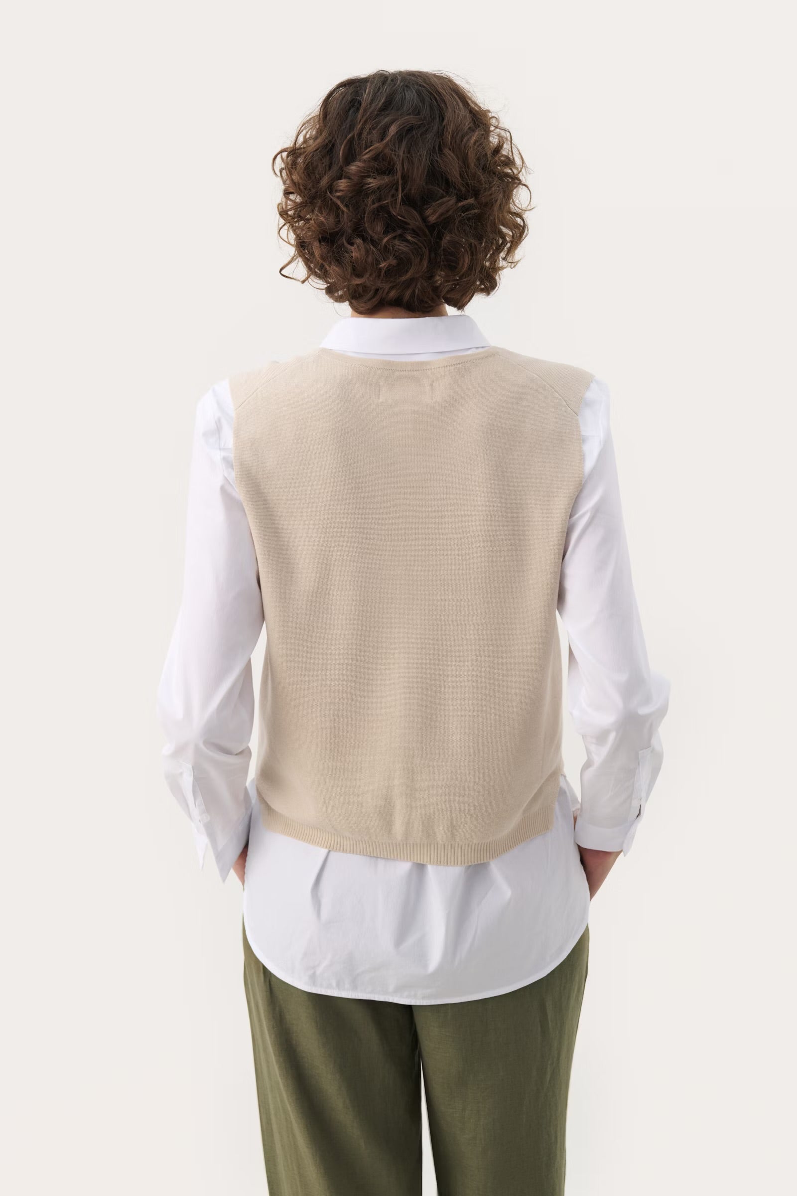 PART TWO- WOMEN’S NATIKA VEST