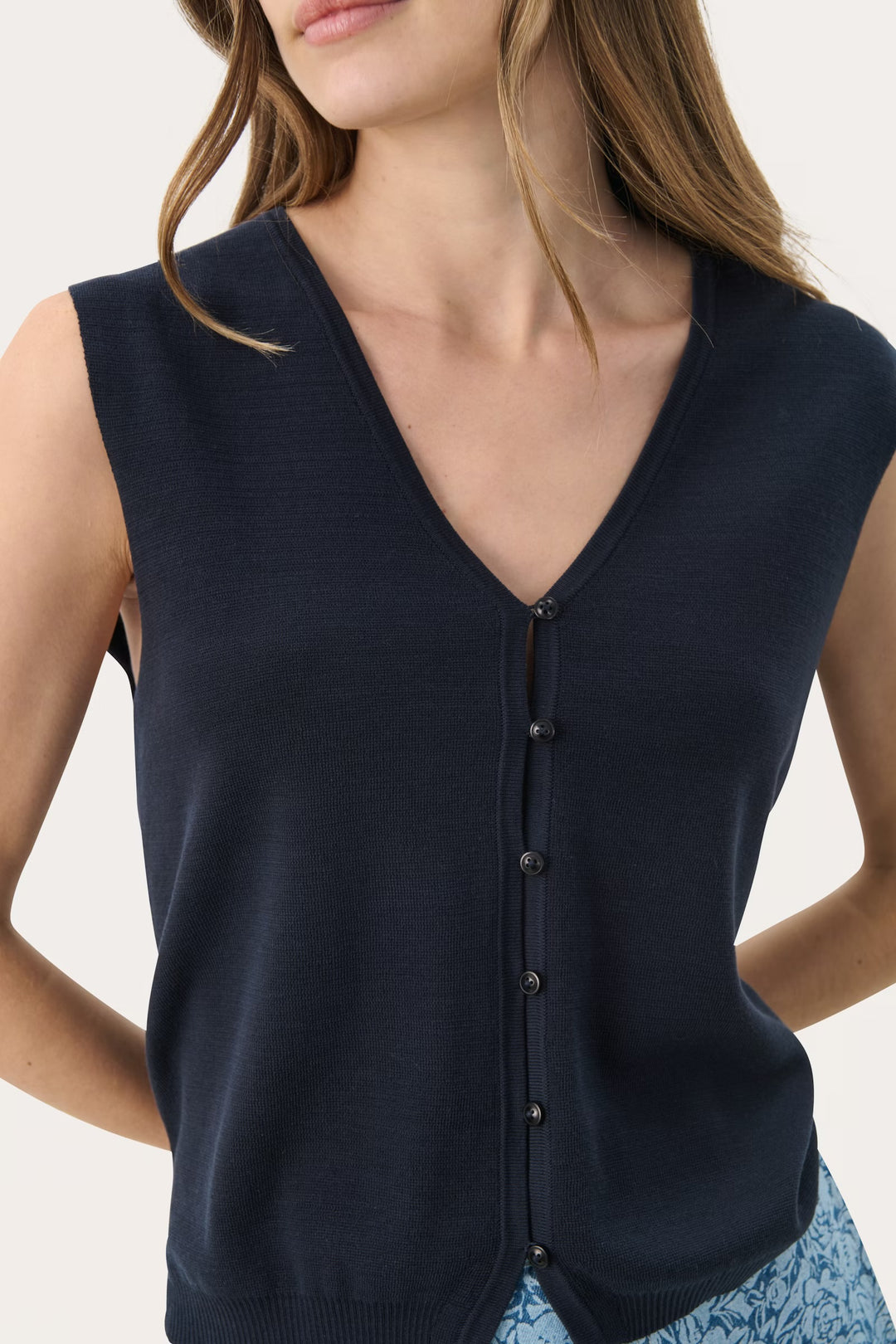 PART TWO- WOMEN’S NATIKA VEST