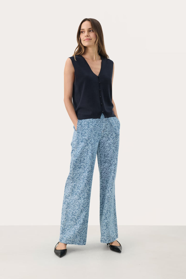 PART TWO- WOMEN’S NATIKA VEST