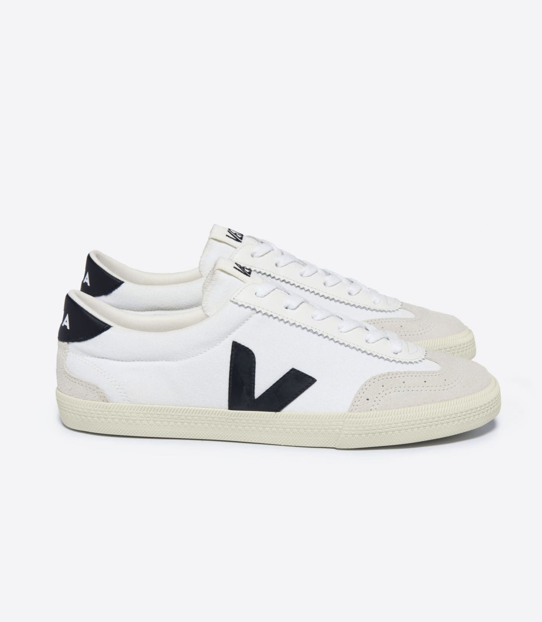 VEJA- WOMEN’S VOLLEY CANVAS SHOE
