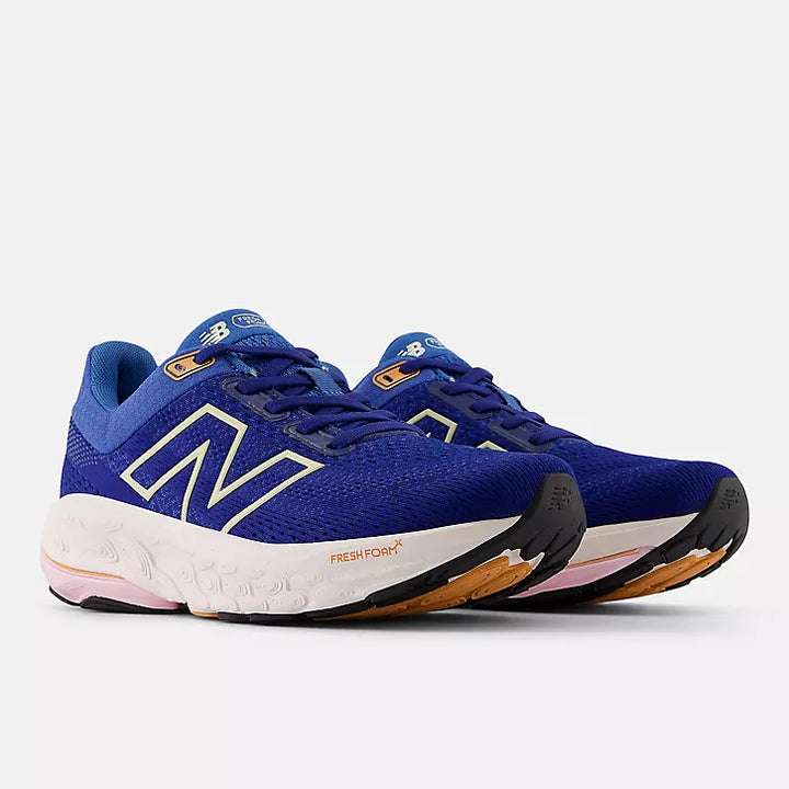 NEW BALANCE- WOMENS 860 SNEAKER