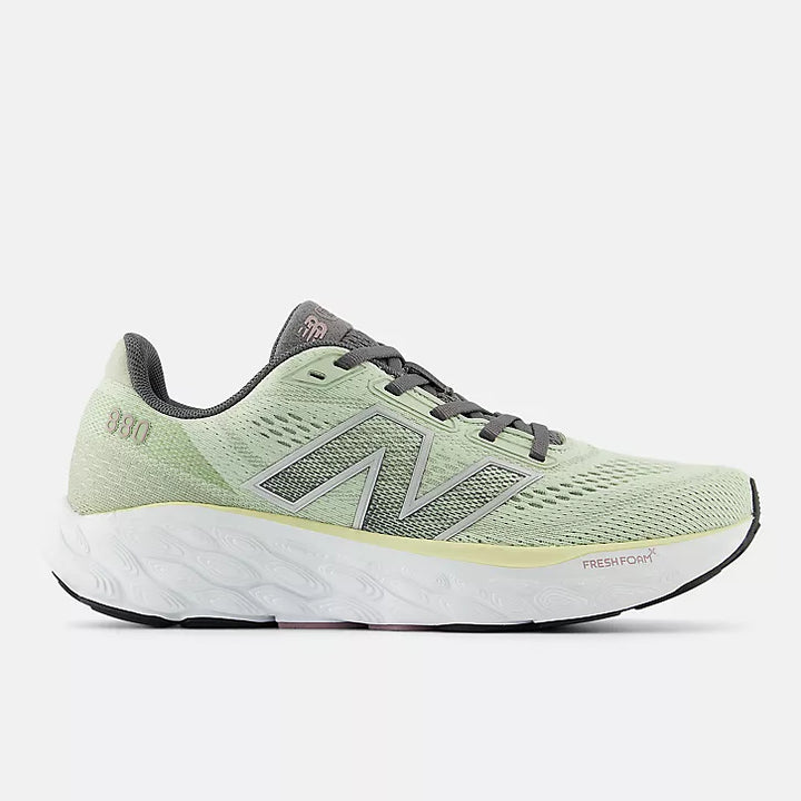 NEW BALANCE- WOMENS 880 SNEAKER