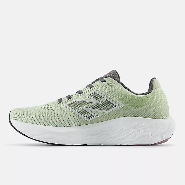 NEW BALANCE- WOMENS 880 SNEAKER
