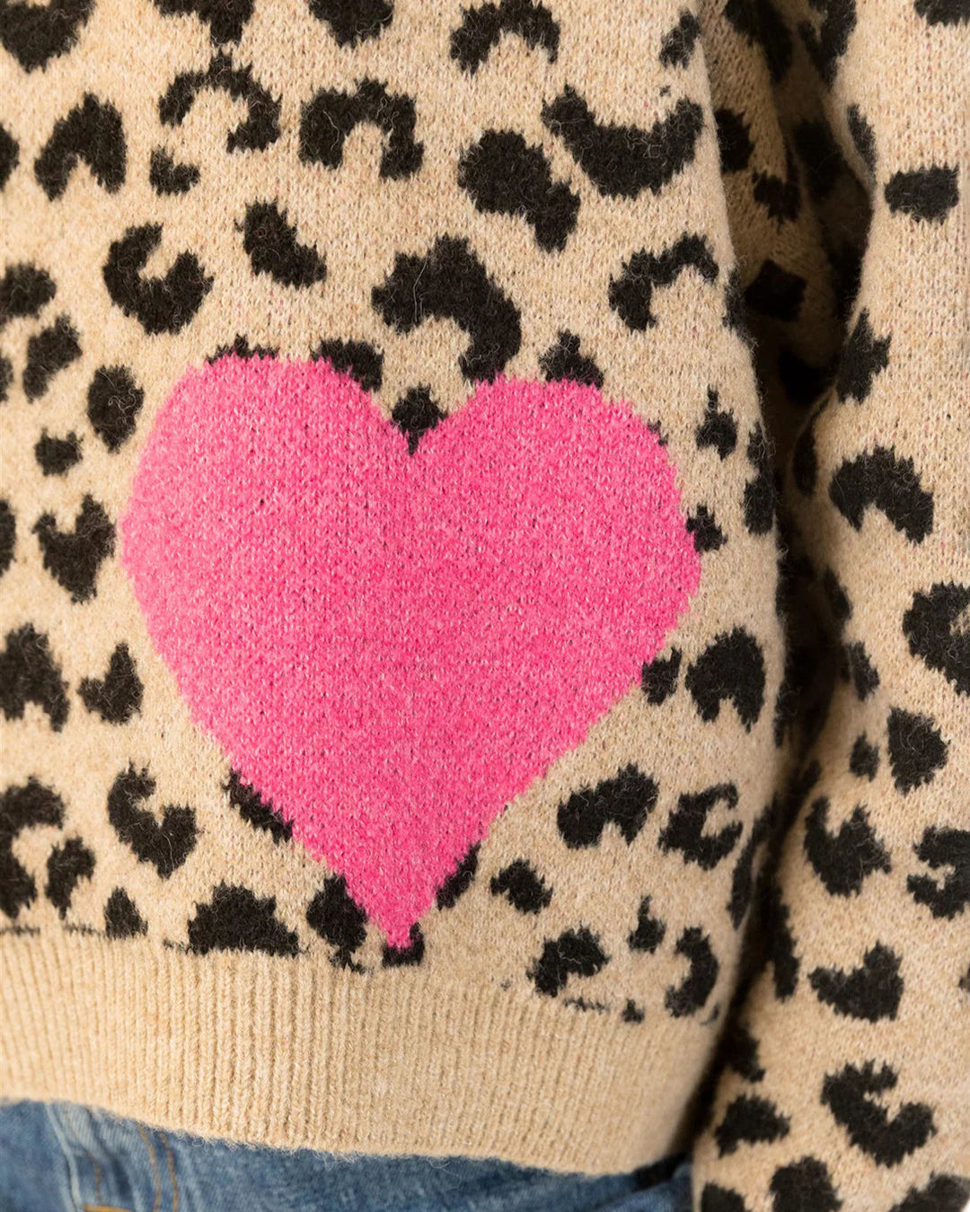 LYLA & LUXE - WOMEN'S JESSIE ANIMAL PULLOVER SWEATER 