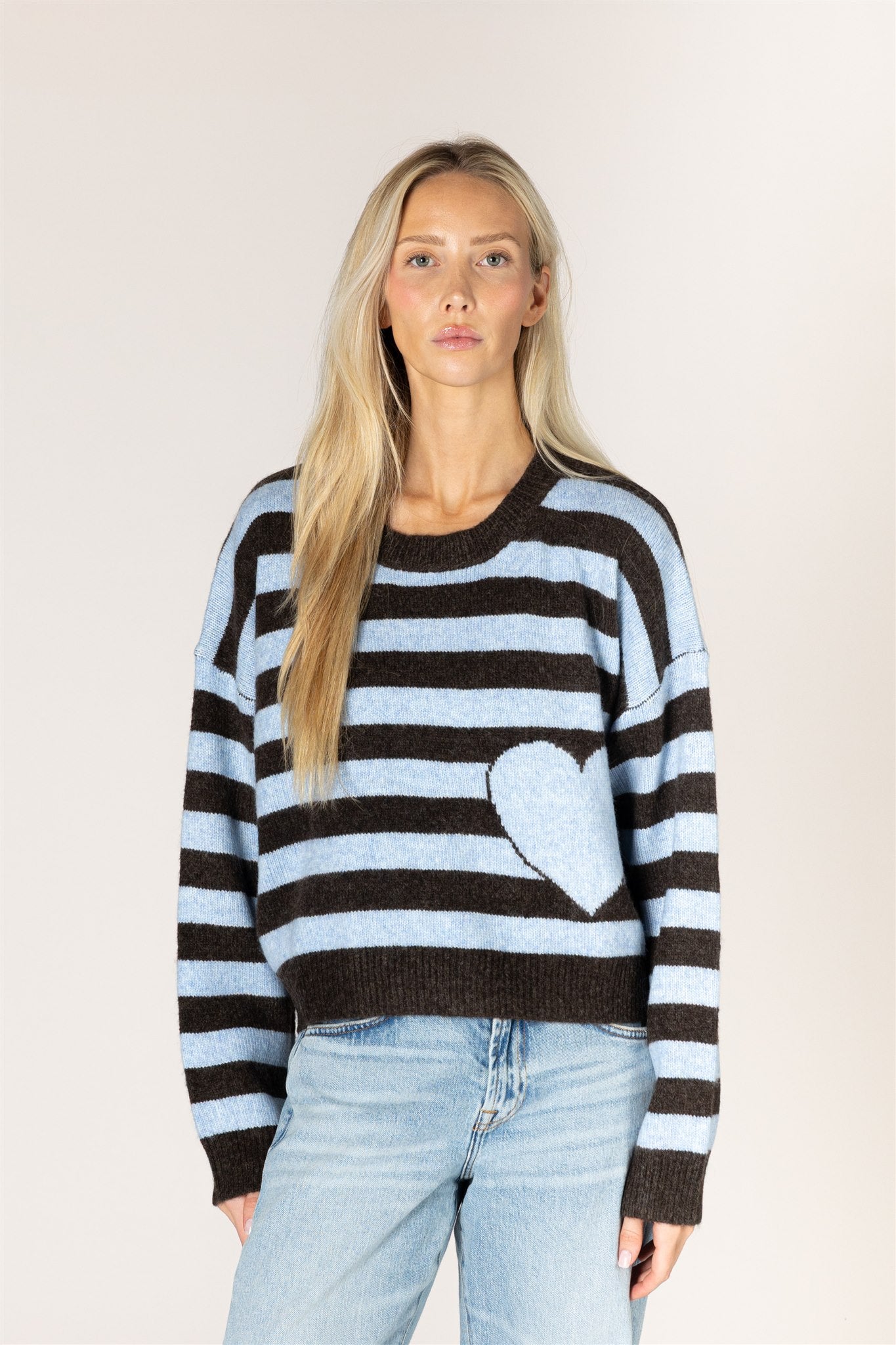 LYLA & LUXE - JESSIEHRT HEART STRIPE SWEATER