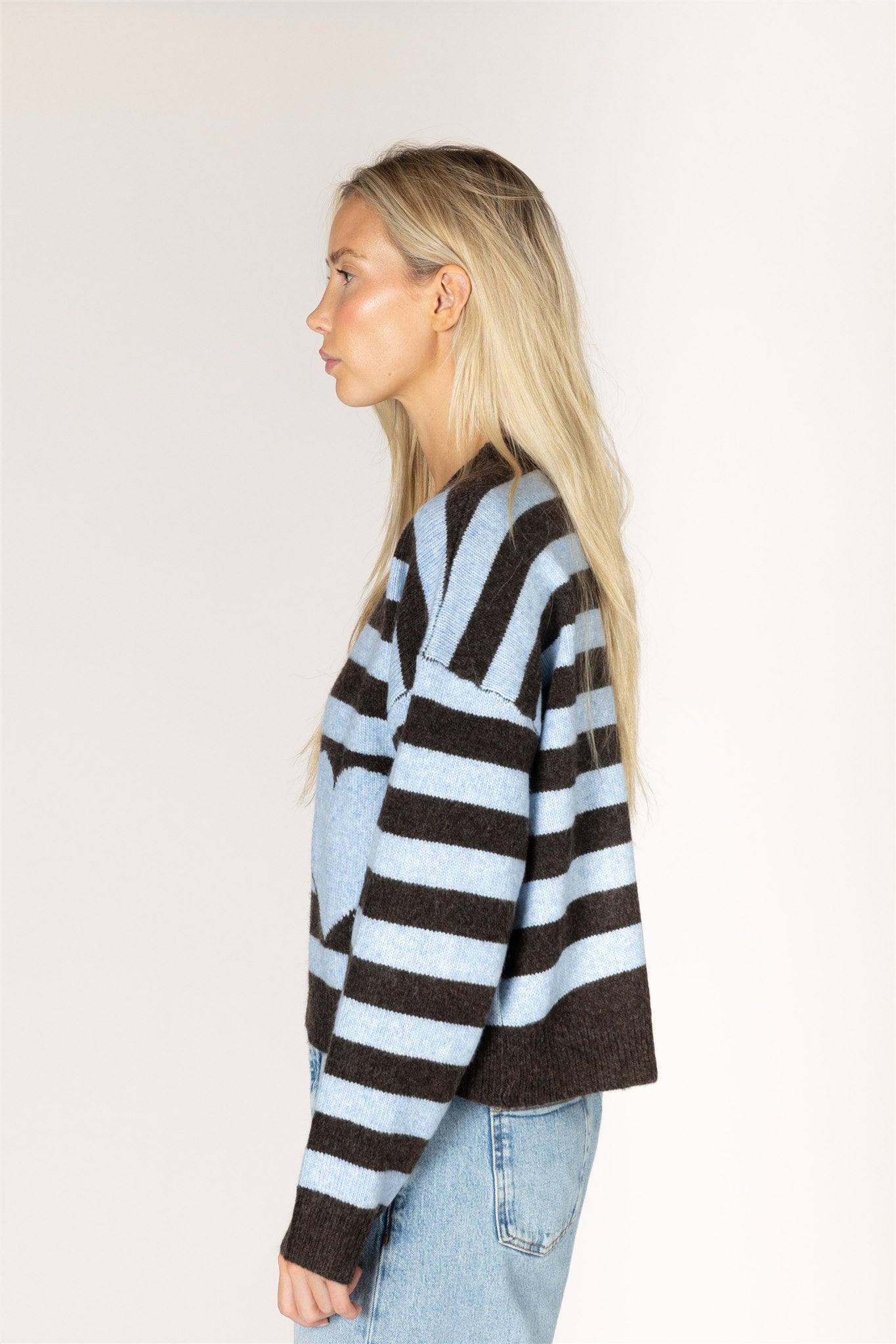 LYLA & LUXE - JESSIEHRT HEART STRIPE SWEATER