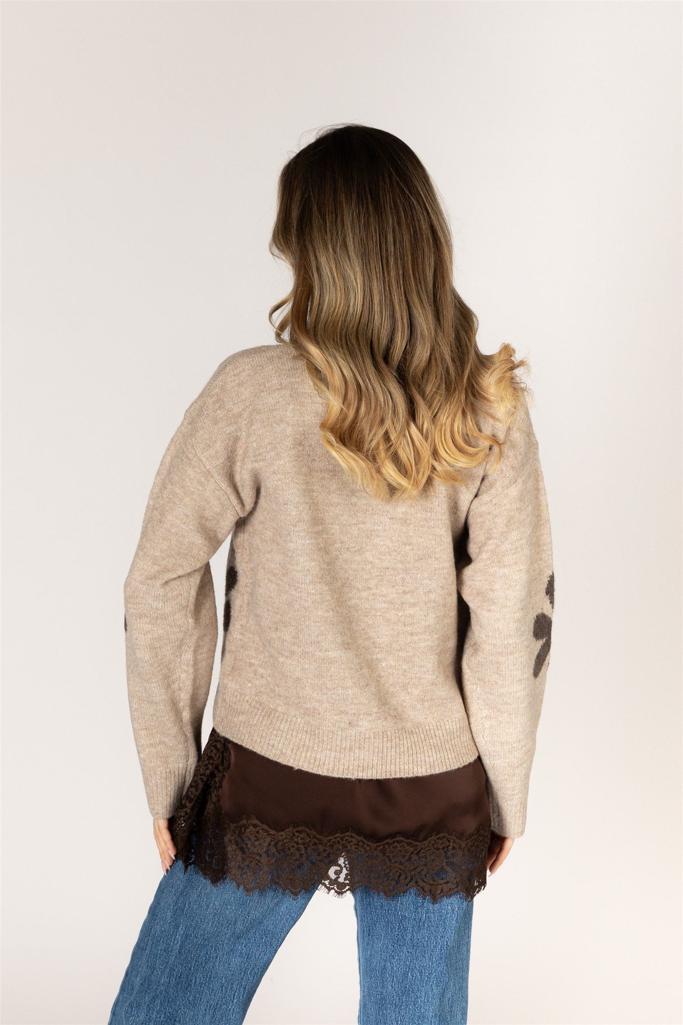 LYLA & LUXE - JORGIE NOVELTY FLOWER CARDI