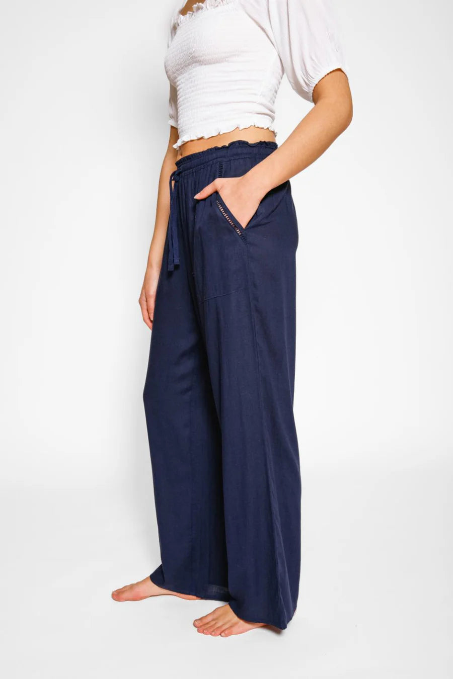 KOY RESORT- WOMEN'S CAPRI TRAVEL PANT COVER UP