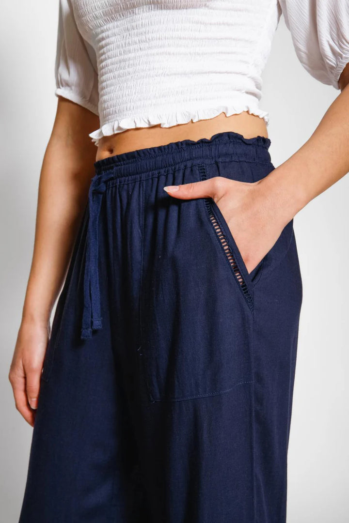 KOY RESORT- WOMEN'S CAPRI TRAVEL PANT COVER UP