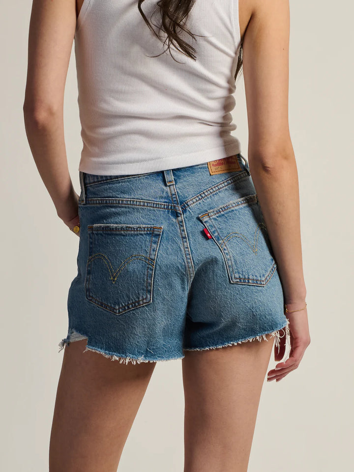LEVI'S - 501® CURVE SHORT SIGNS OF SUCCESS
