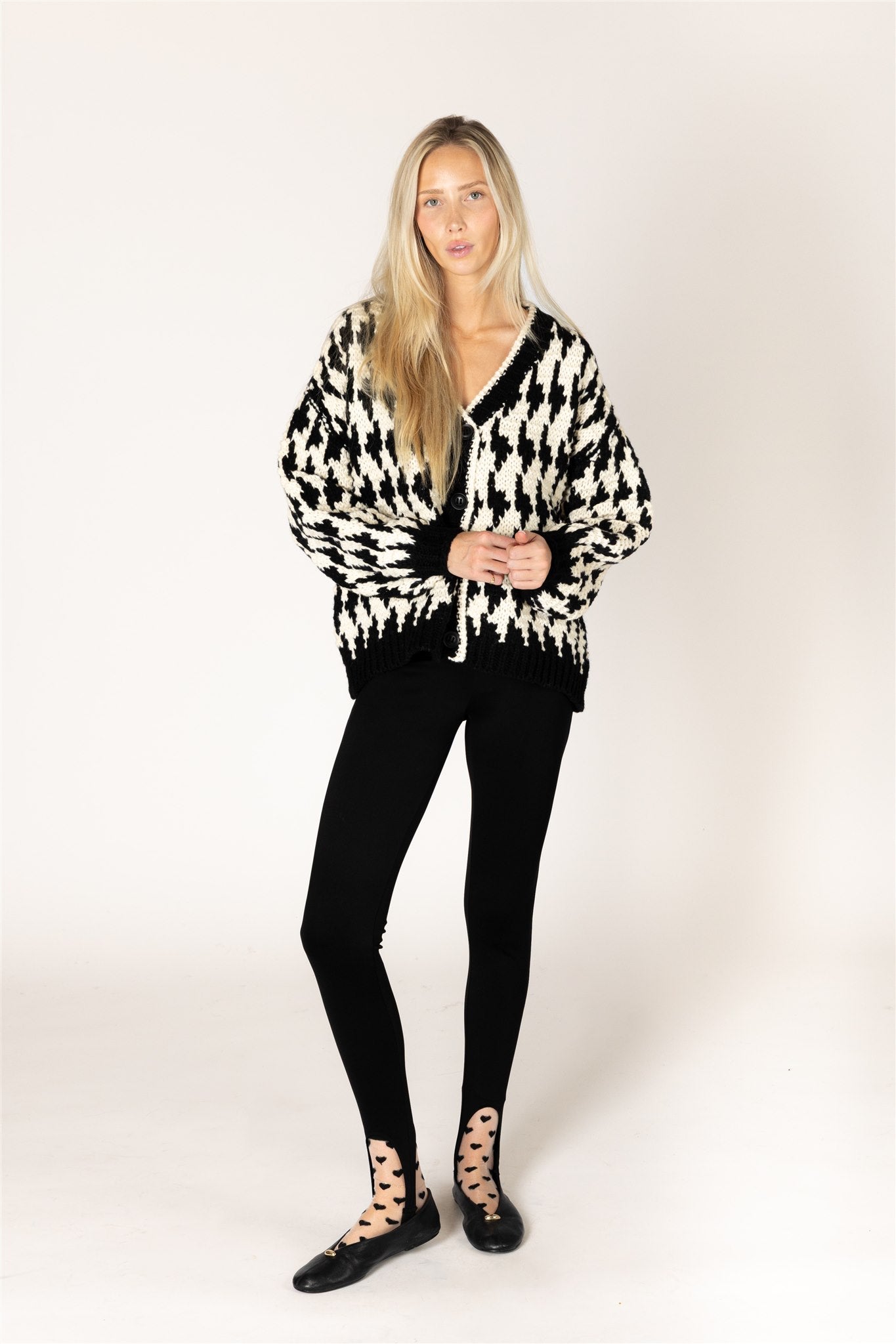 LYLA & LUXE - LIBBY HAND KNIT HOUNDSTOOTH CARDI
