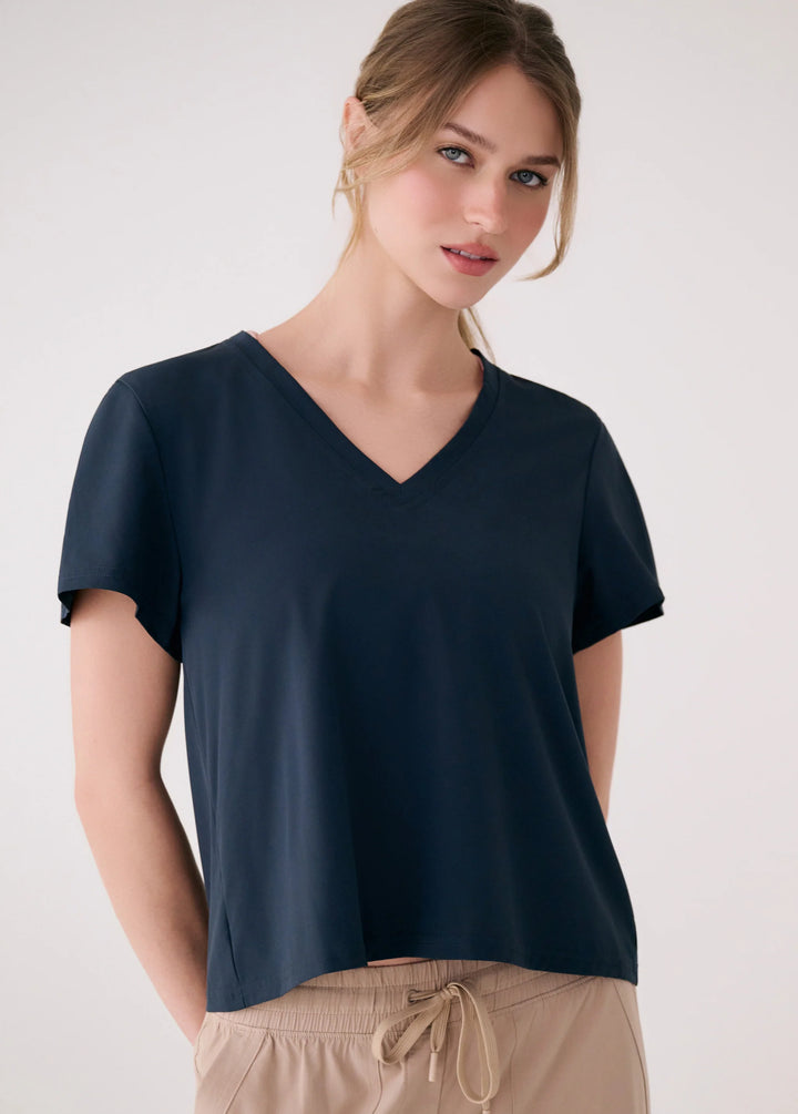 LOLE - OLIVIE V NECK TOP