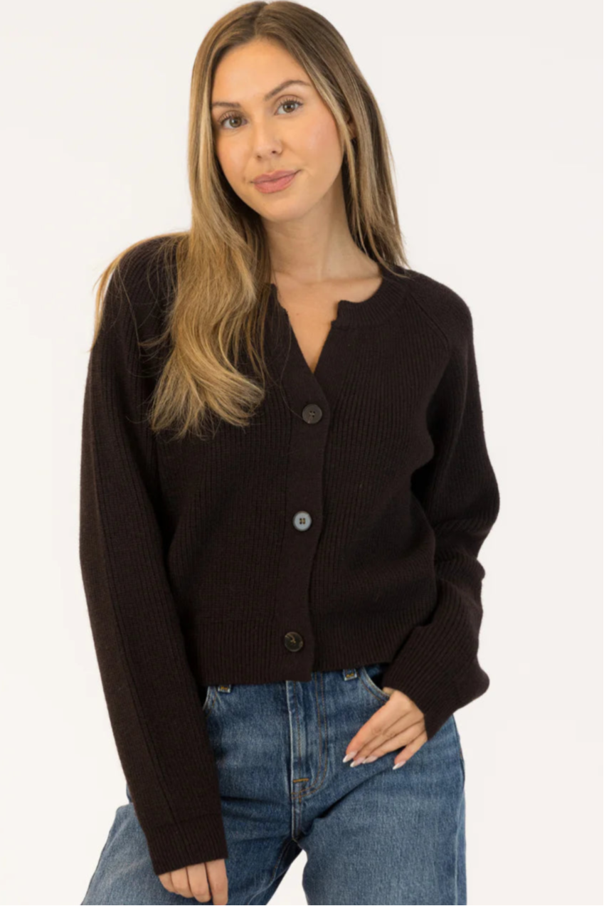 LYLA & LUXE - WOMEN'S BELLE SWEATER