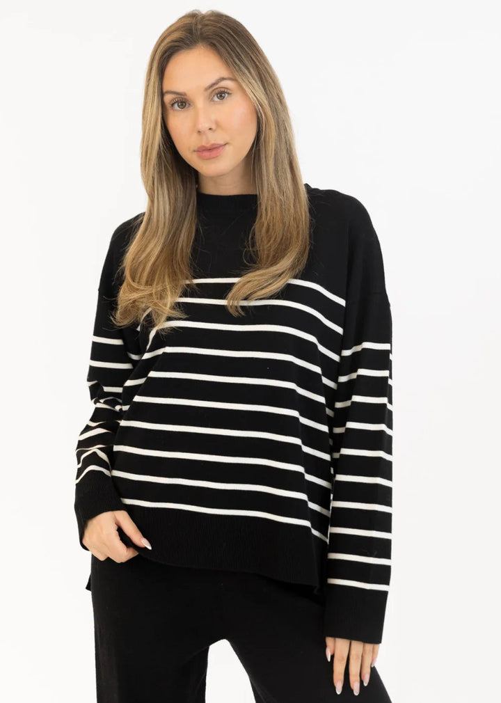LYLA & LUXE - WOMEN'S BILLIE SWEATER